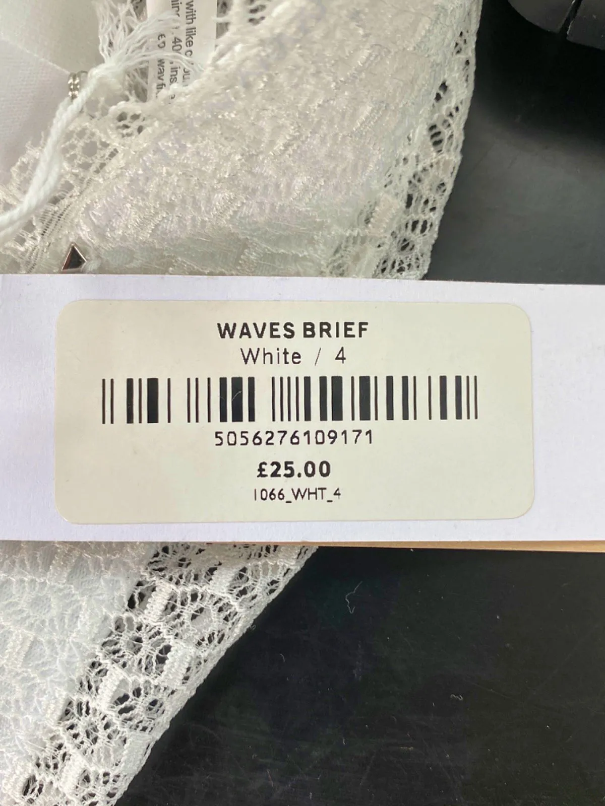 Beija London White Waves Honeycomb lace Brief Size 4 UK 18/20