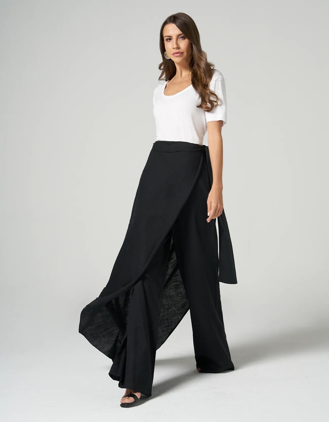 Black Linen Trouser With An Open Skirt Online UAE