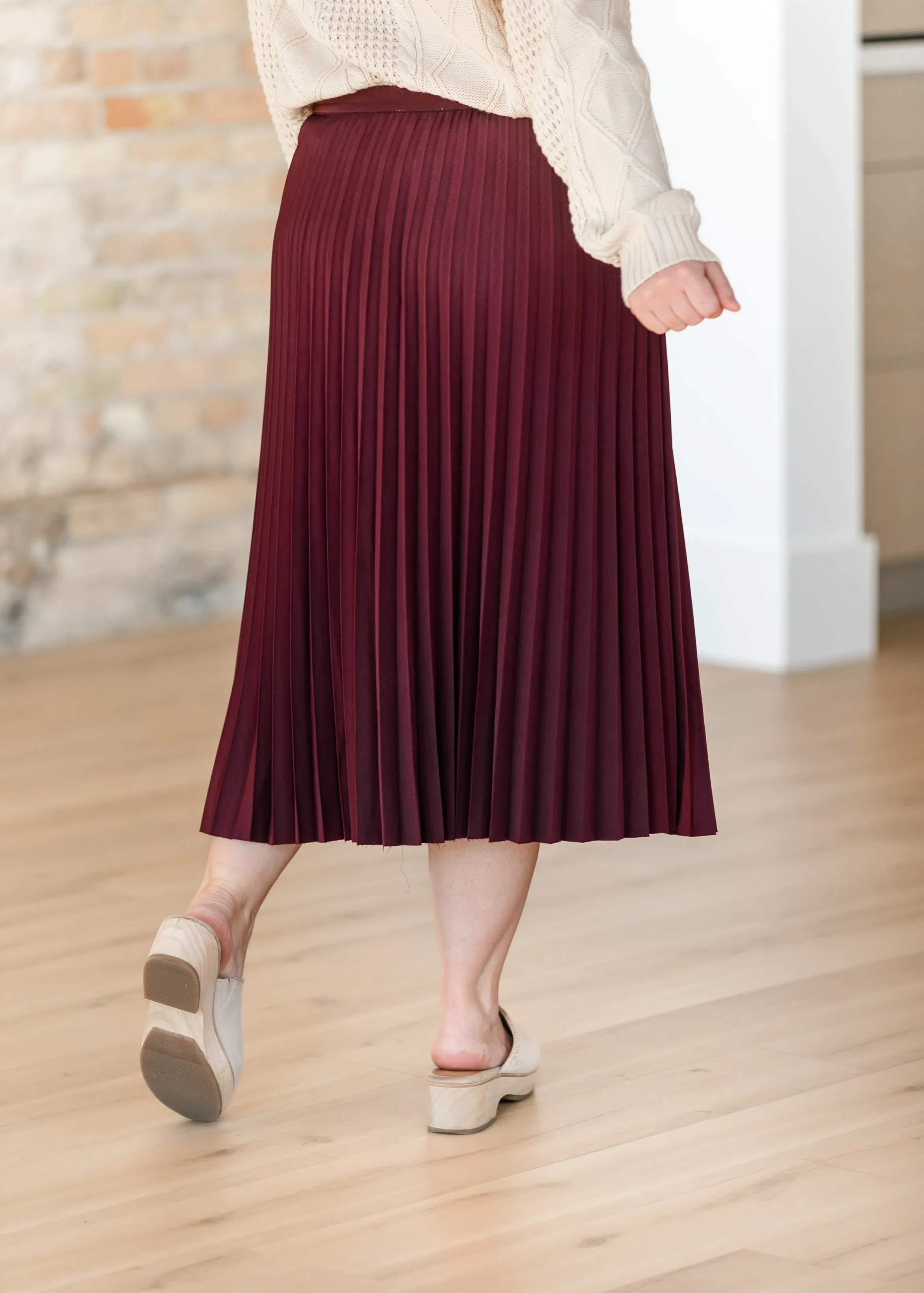 Stretchy Pleated Maxi Skirt