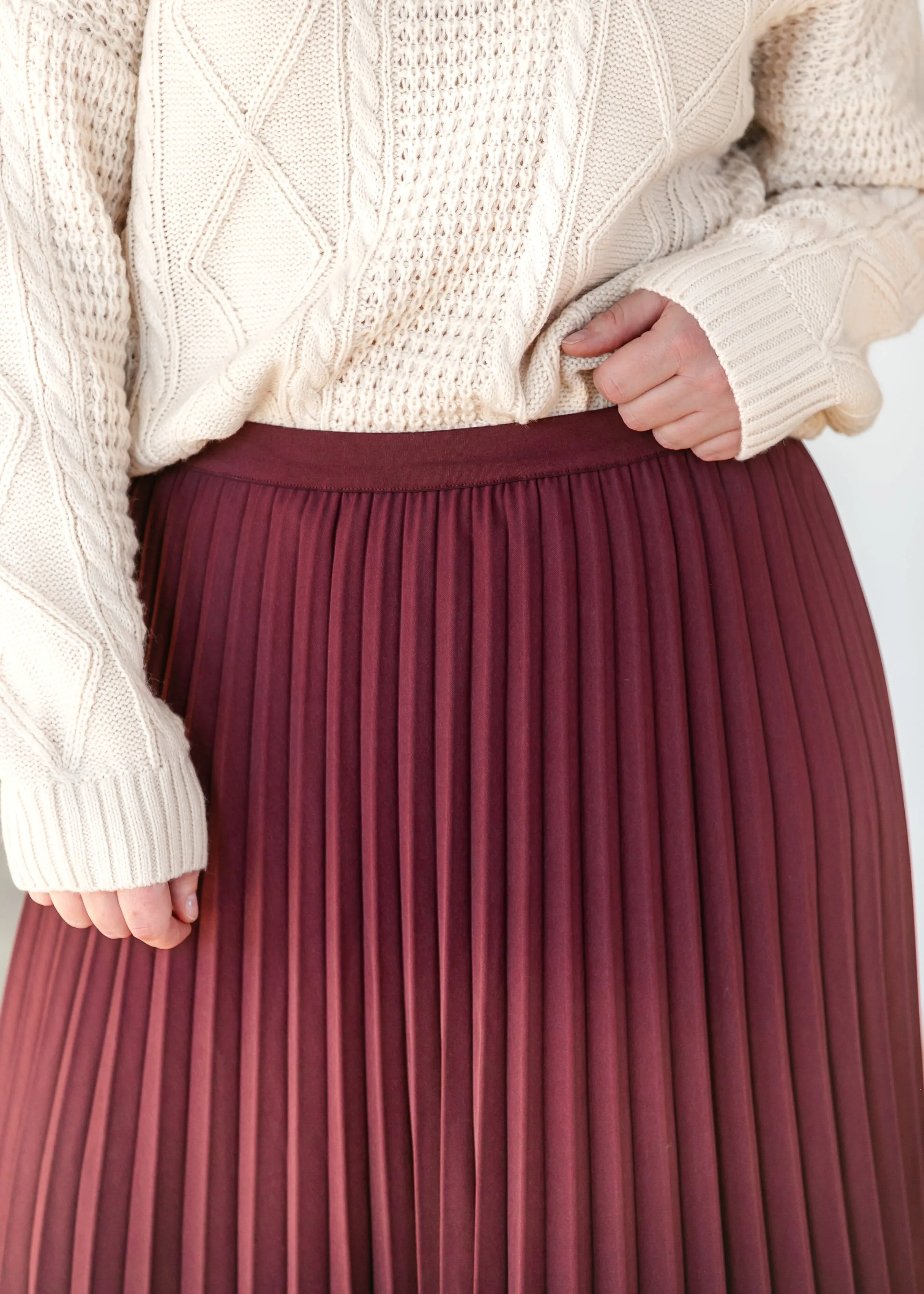 Stretchy Pleated Maxi Skirt